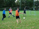 Training S.K.N.W.K. JO17-1 van zaterdag 16-10-2021 (11/28)